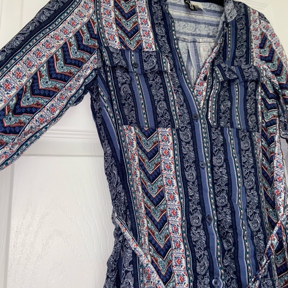 The Button Up Dress - Picture 4 of 5